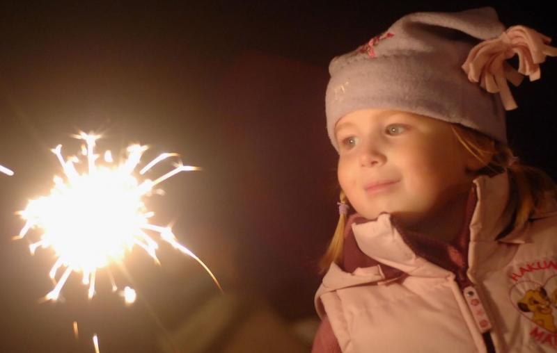 Ура, каникулы! Пиротехника, которую можно запускать с детьми - Ядрин | yadrin.salutsklad.ru